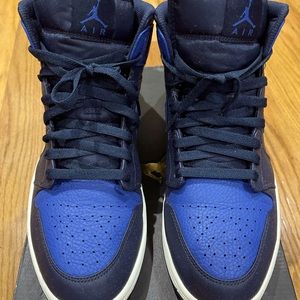 Air Jordan 1 Mid
